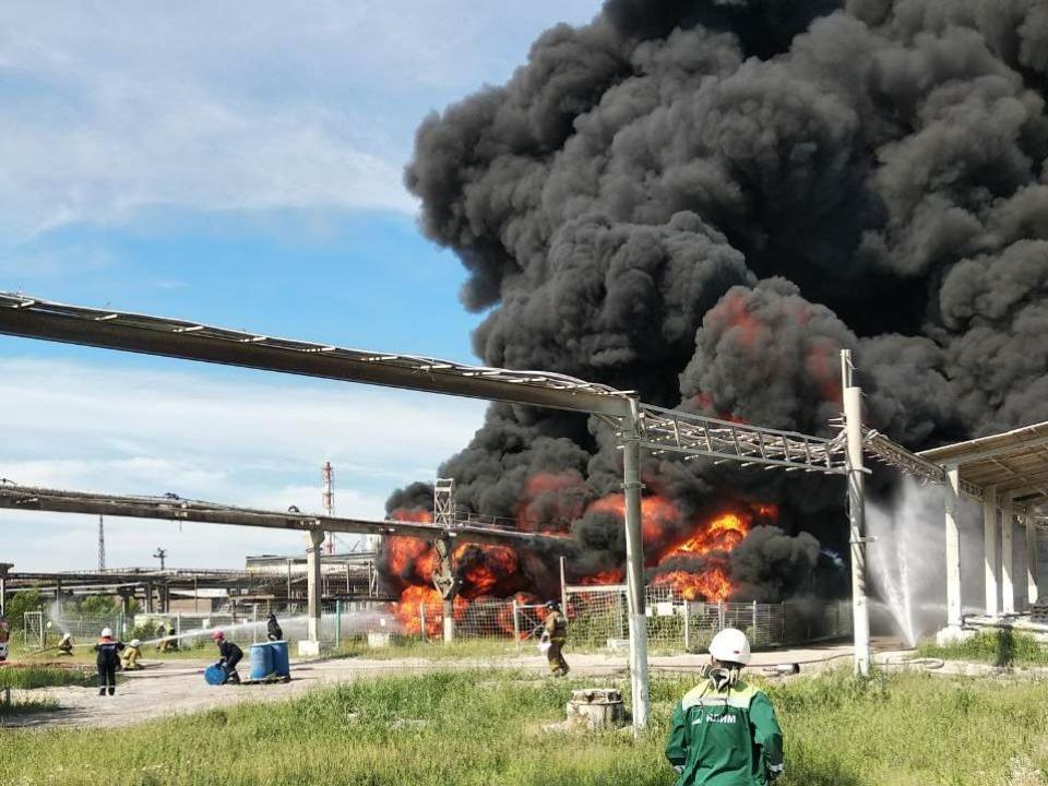 Тушение пожаров на предприятиях химической и нефтехимической промышленности